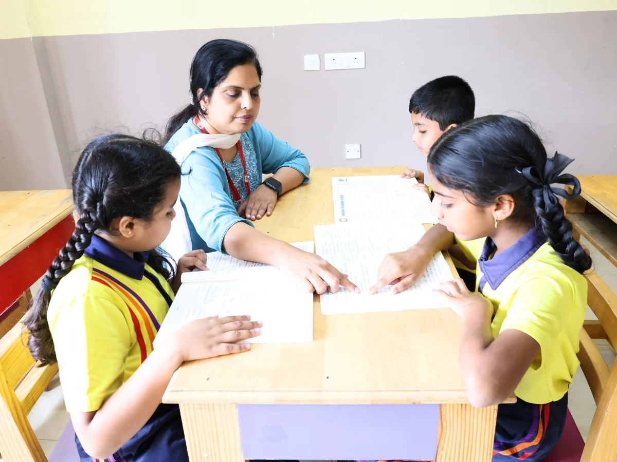 Cafeteria - Spacious dining area with healthy meal options